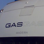 Cantieri navali Baglietto Yacht Gas Gas realizzazione con adesivo prespaziato 3M